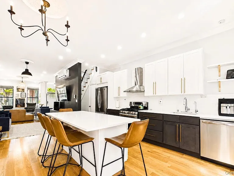 3 Jardine Pl #2F — Photo 9