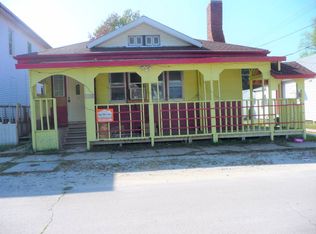 612 Edwards St, Beardstown, IL 62618