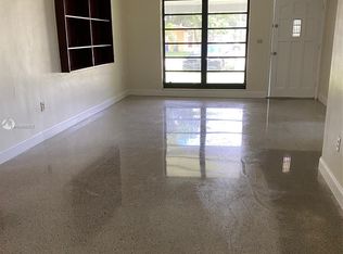 410 N 72nd Ter, Hollywood, FL 33024