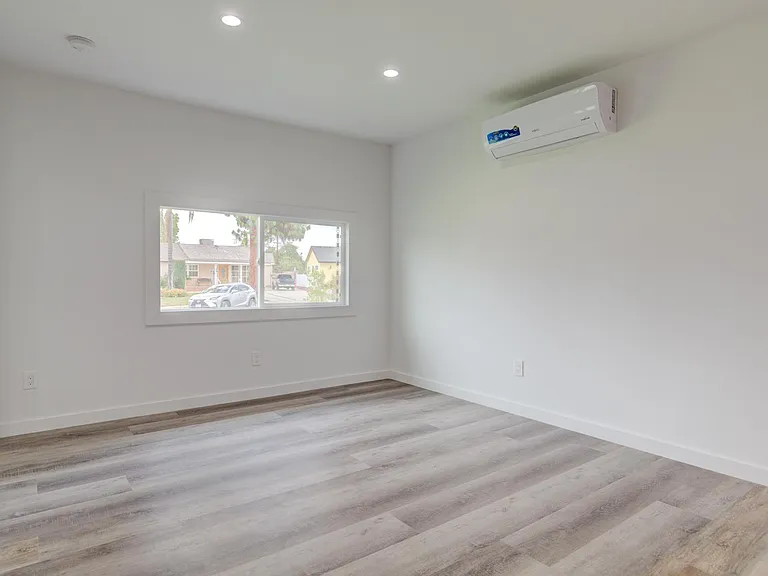 20650 Cantlay St — Photo 12
