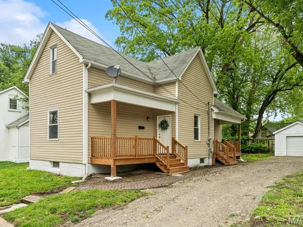 212 N 12th St, Belleville, IL 62220