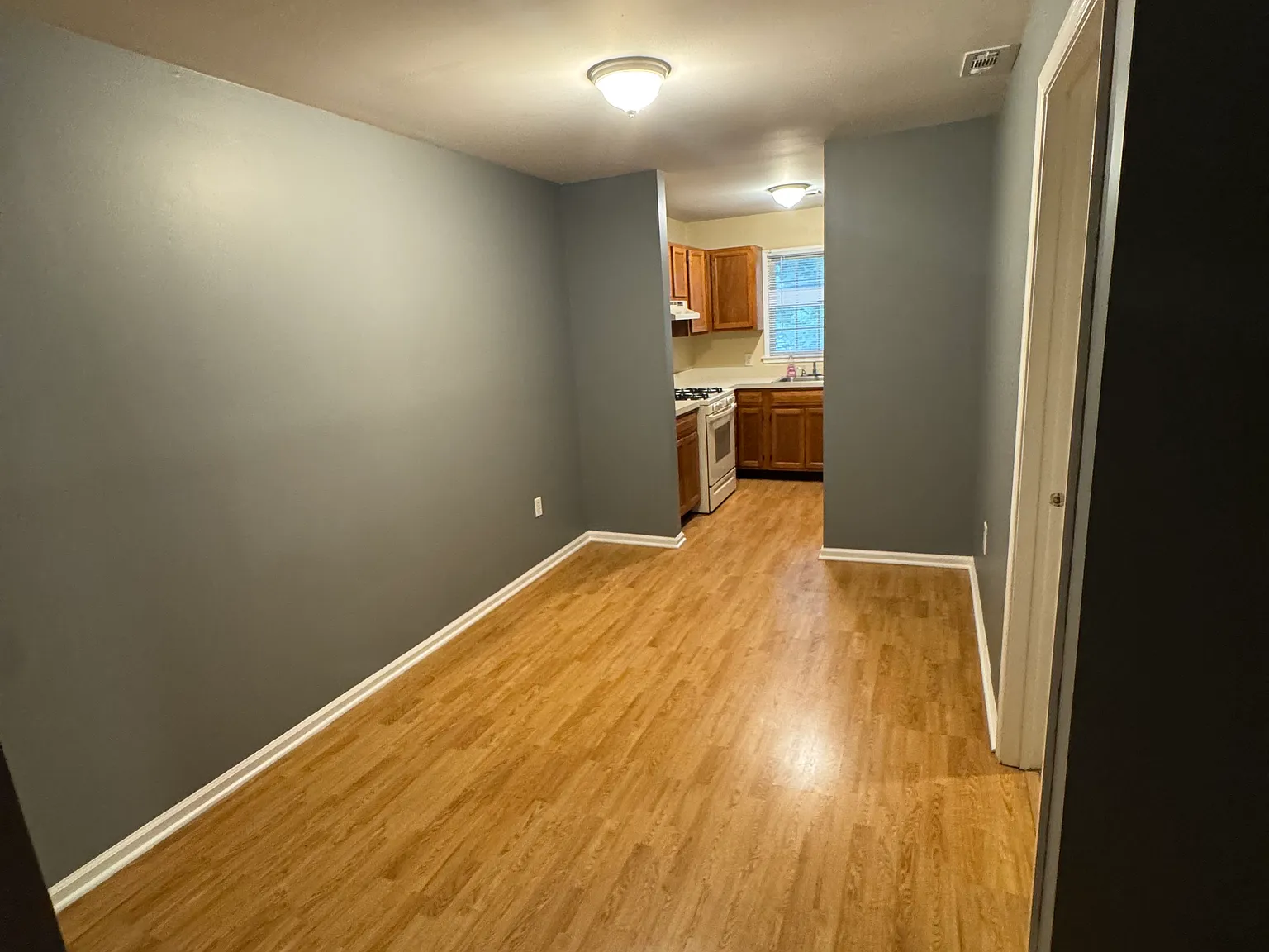 1 bed, 800 sqft, $1,750 — Photo 3