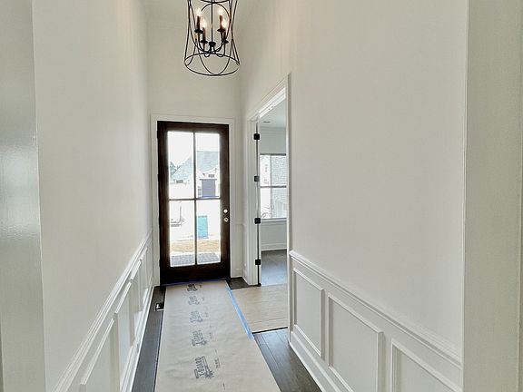 2nd image of 2033 Bocage Cres Lot 227