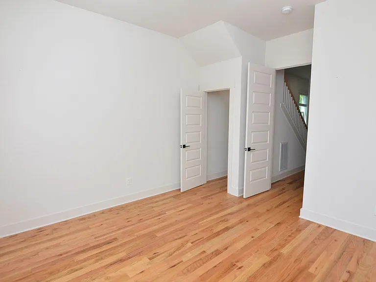 411 McAdoo Ave — Photo 7
