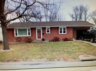 3321 Crestview Dr, Quincy, IL 62301