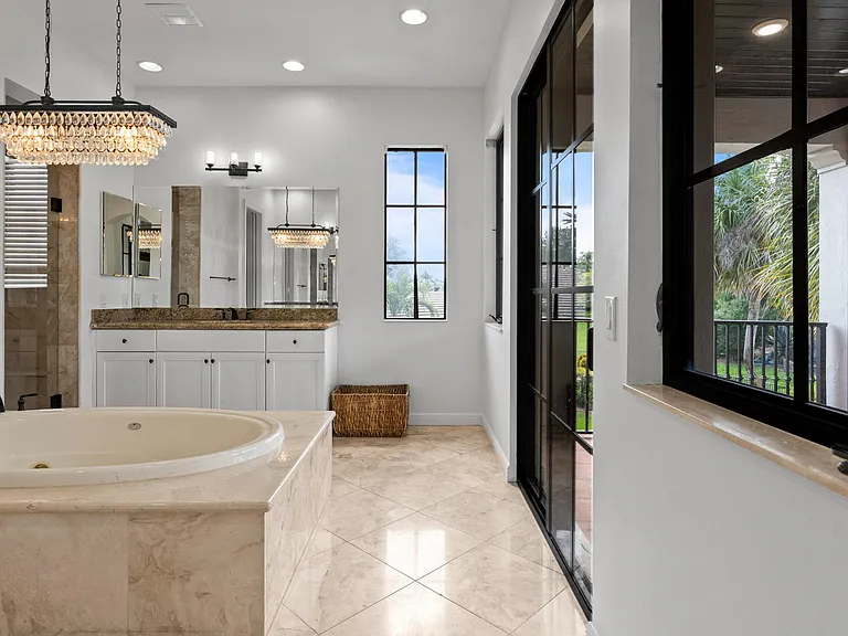 9521 Eden Mnr — Photo 95