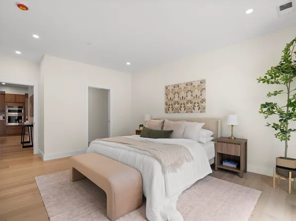 106-108 Bunker Hill St #2, Charlestown, MA 02129