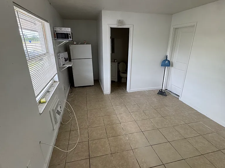 213 Garrett Rd #3 — Photo 3