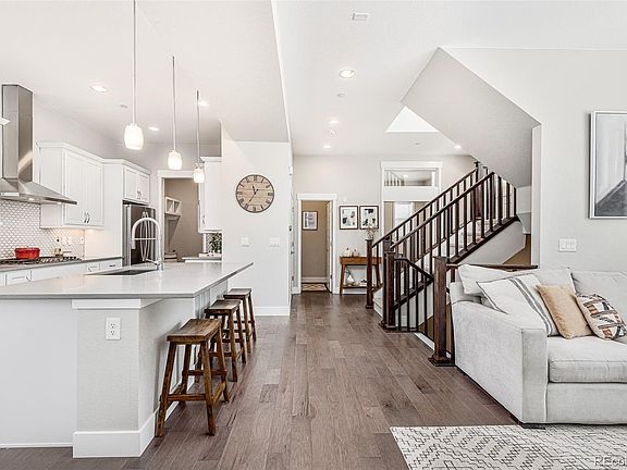3rd image of 5354 W 95th Place