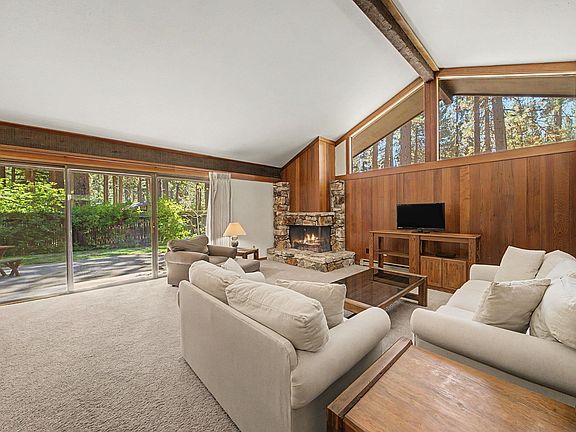 2nd image of 36 Graeagle Meadows Rd