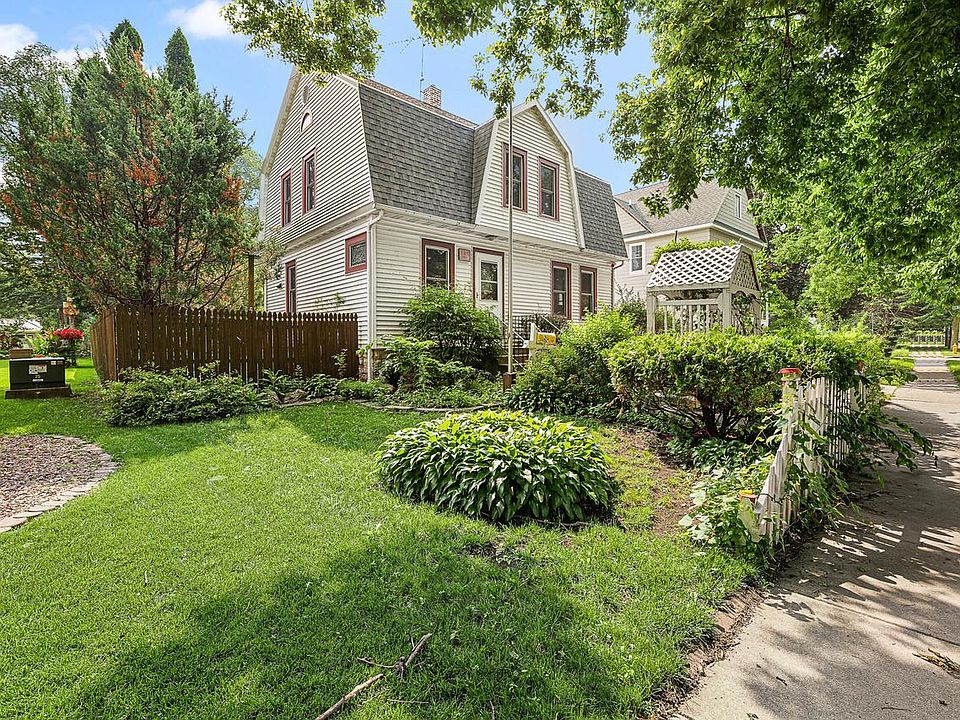 1st image of 297 North Park AVENUE