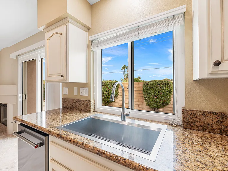 44030 Mariposa Ct — Photo 14