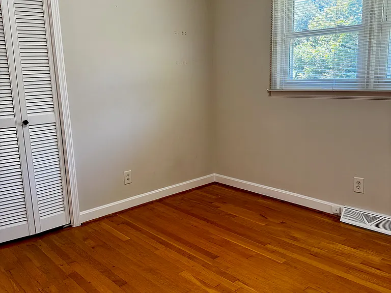 15270 Highway 221 — Photo 24