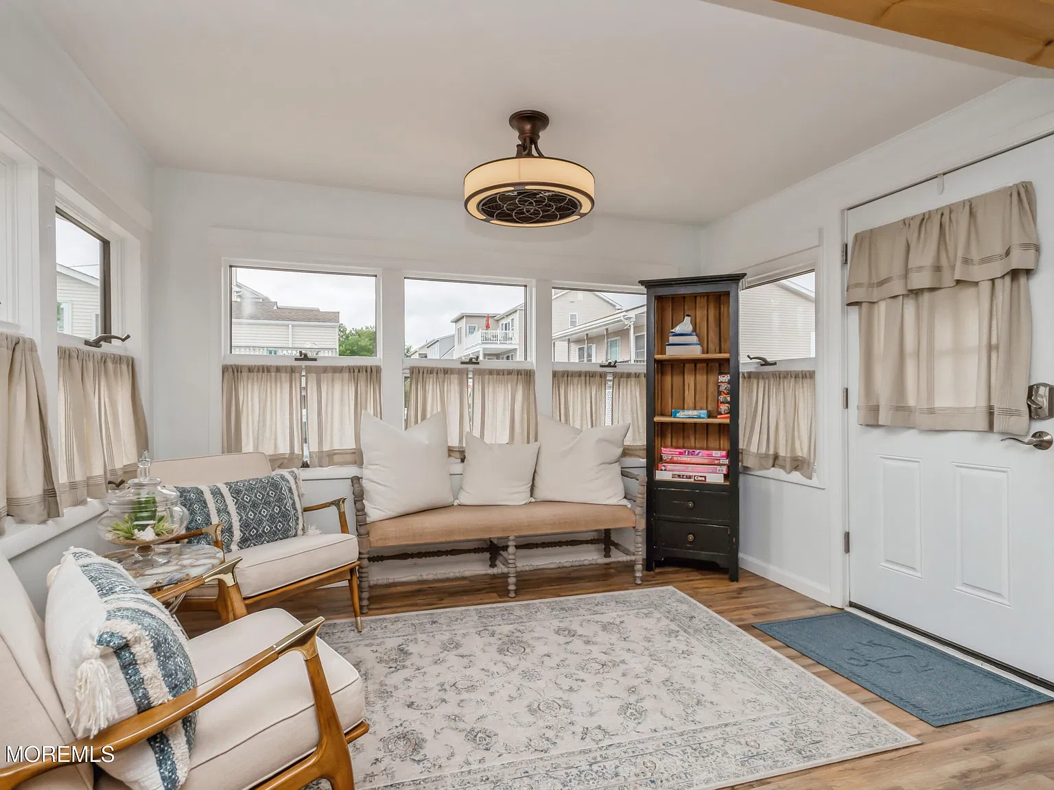3 bed, $3,500 — Photo 2