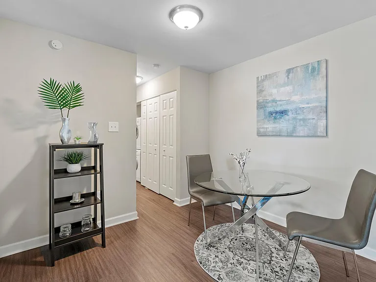 404 Rivertowne Apartment Homes — Photo 5