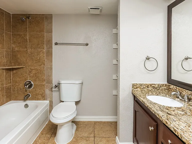 458 Rainier St — Photo 13