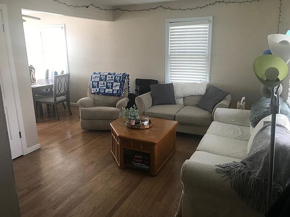 2nd image of 3512 Bell St #3512
