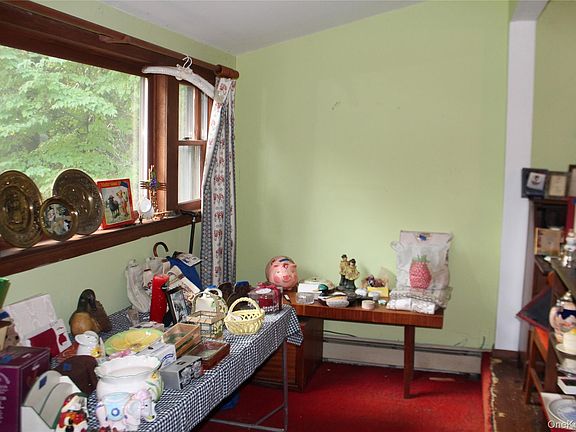 3rd image of 2 Carpenter Place