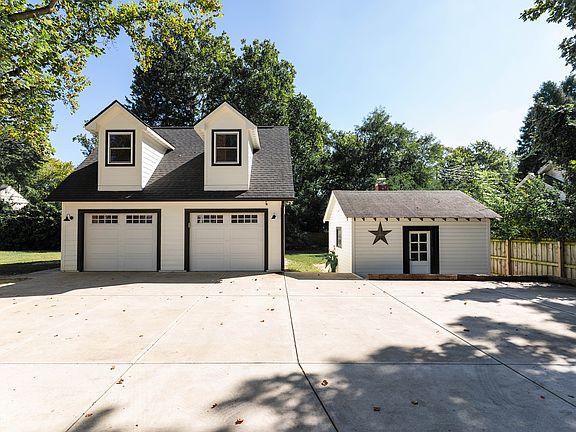 3rd image of 6415-6419 N Michigan Rd