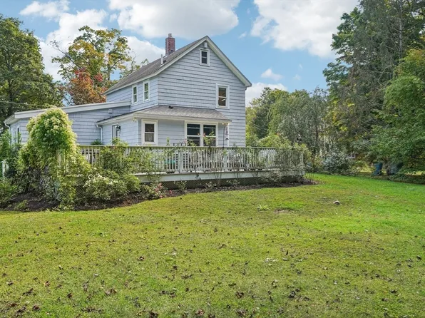 13 High St, Stow, MA 01775