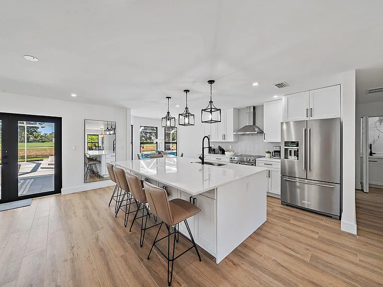 1878 Lynton Cir — Photo 8