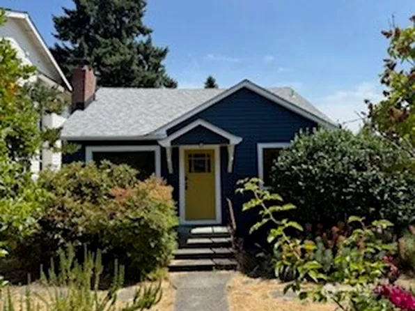 6838 36th Avenue NE, Seattle, WA 98115