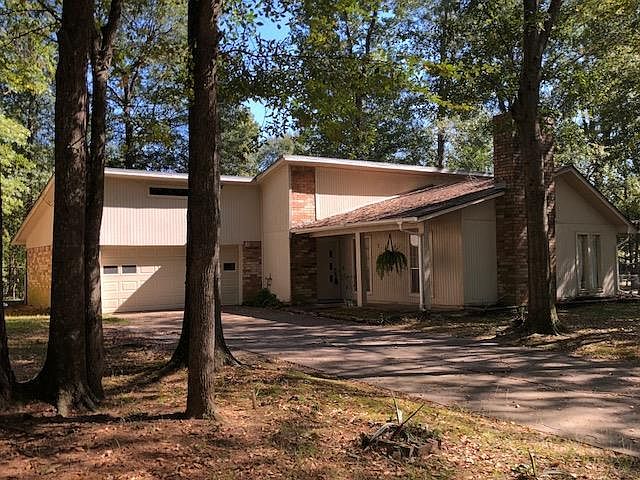 1st image of 205 Robinhood Dr
