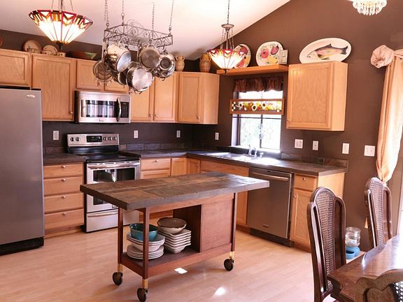 5th image of 16042 Lakeview Ave SE #1