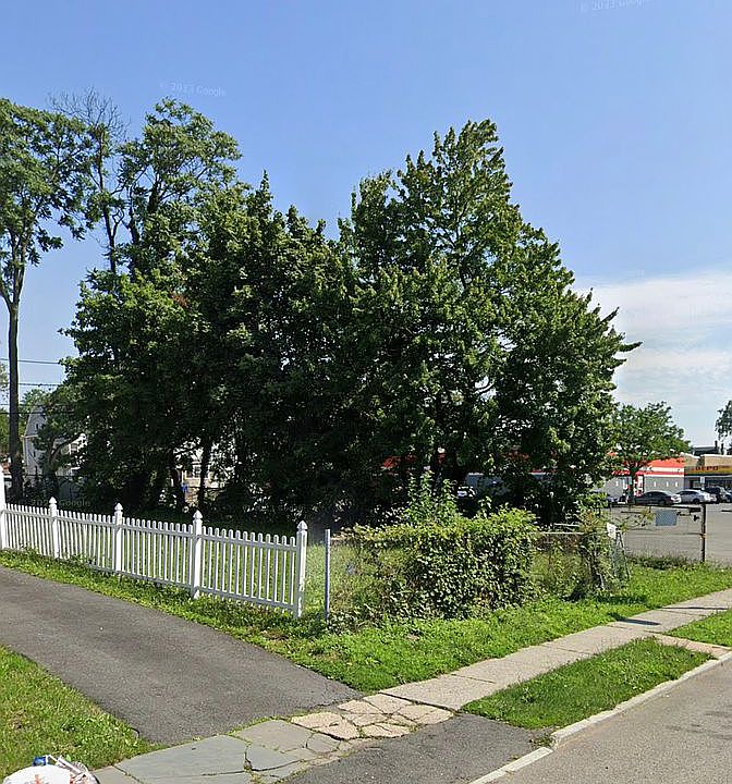 1st image of 188 Halsted St