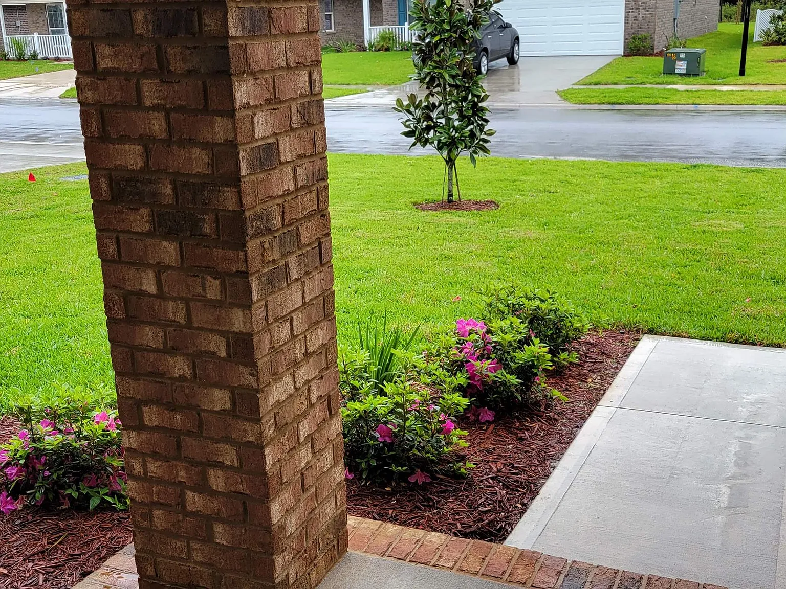 4 bed, 1869 sqft, $2,300 — Photo 2