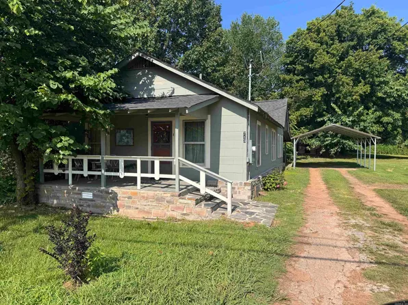 713 N Montgomery St, Clarksville, AR 72830