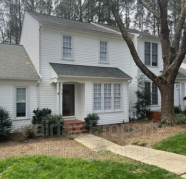 112 Greenmont Ln — Photo 1