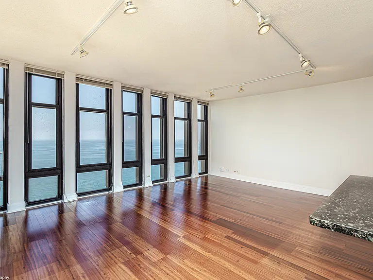 6700 S South Shore Dr #22G — Photo 15