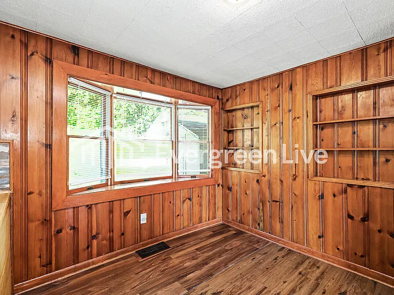 521 Stevenson Rd — Photo 5