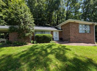 101 Magnolia Ln, Ironton, OH 45638