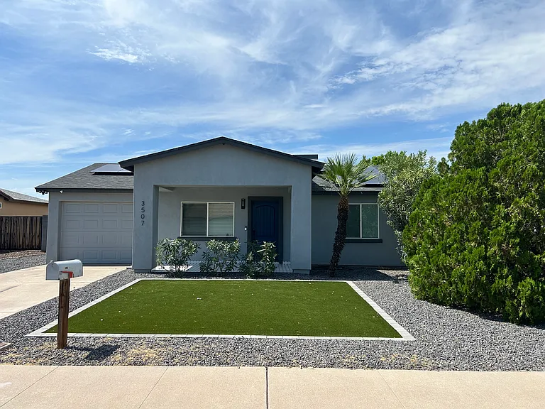 3507 E Claire Dr — Photo 1