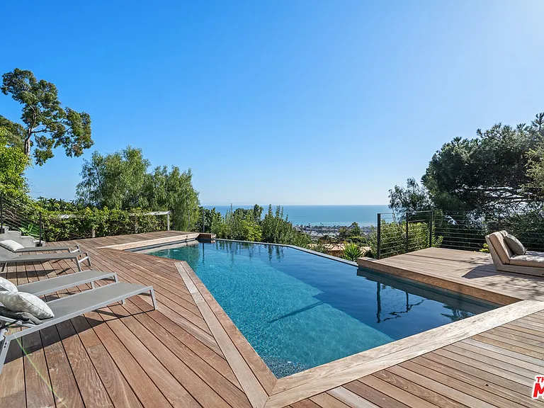 23812 Malibu Crest Dr — Photo 27