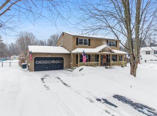 8160 Mariner Trl, Baldwinsville, NY 13027