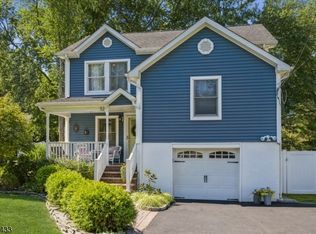 32 Beechwood Rd, Florham Park, NJ 07932