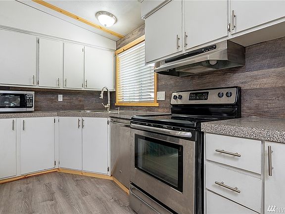 3rd image of 8111 352nd St E