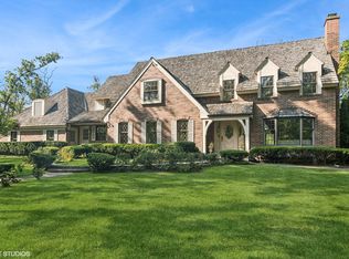 508 Forest Cove Rd, Lake Bluff, IL 60044