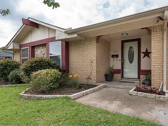 3rd image of 2116 Benbrook Dr