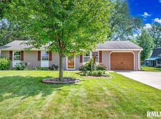 303 W 3rd Ave, Deer Creek, IL 61733
