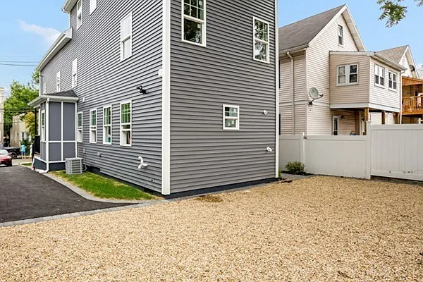 10 Brook St #1 — Photo 19