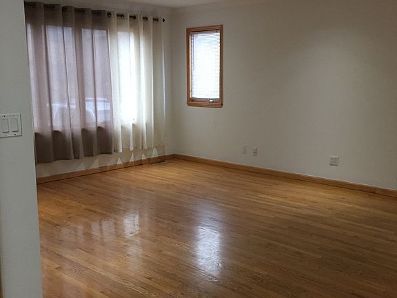 4th image of 14354 Beech Ave #1ST