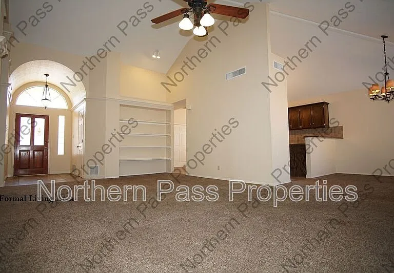 2045 Pueblo Nuevo Cir — Photo 2