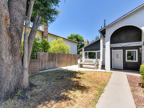 5th image of 6409 Carmelwood Dr