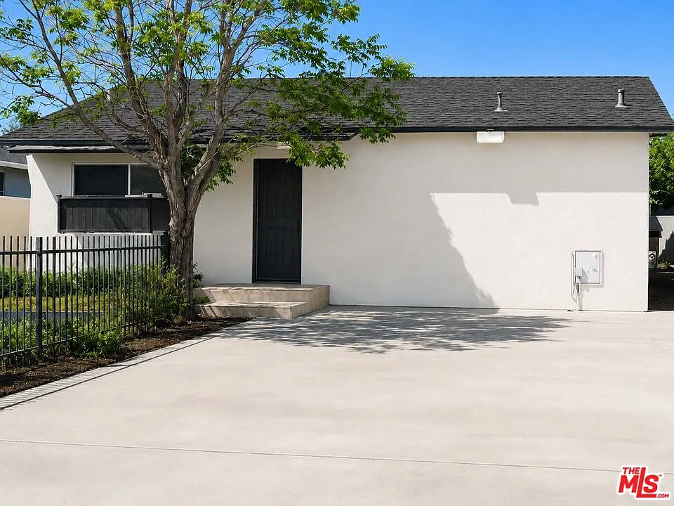 4 bed, 2.0 bath, 1149 sqft, $4,500 — Photo 4