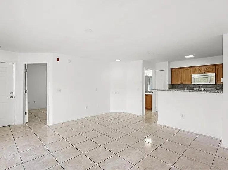2204 Key West Ct #518 — Photo 8