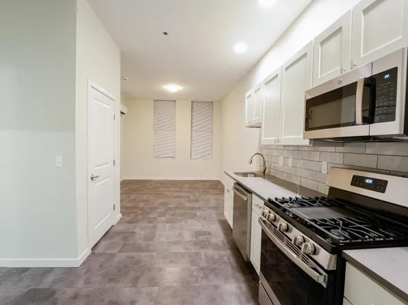 77 Federal St #103, Woonsocket, RI 02895